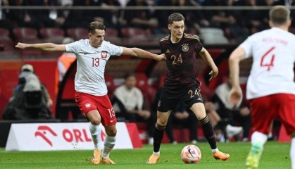 开云APP-用新人新阵踢出老味道，弗利克的试验没有人看得懂